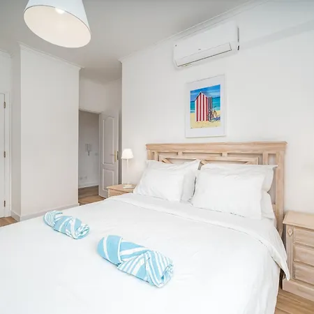 Apartment Blue Wave *